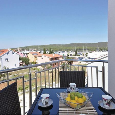 1 Bedroom Cozy Apartment In Бибинье Экстерьер фото